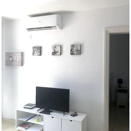 Apartment Modern In 43 Sqm Shared Pool *