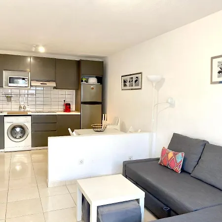 Modern In 43 Sqm Shared Pool Lejlighed Corralejo